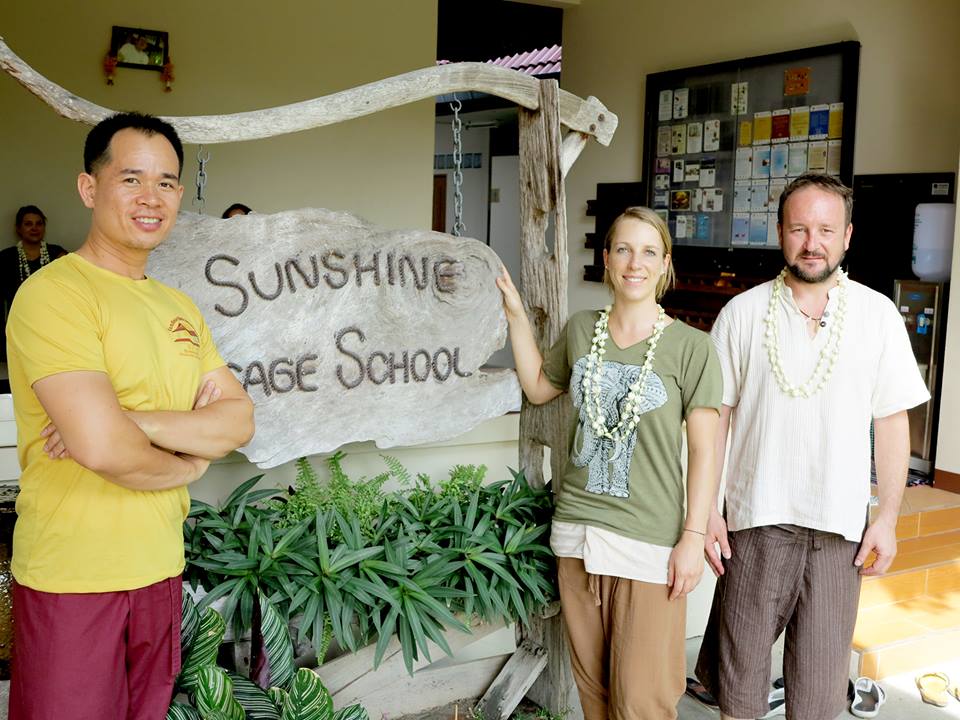 Studiare il massaggio Thai alla Sunshine School