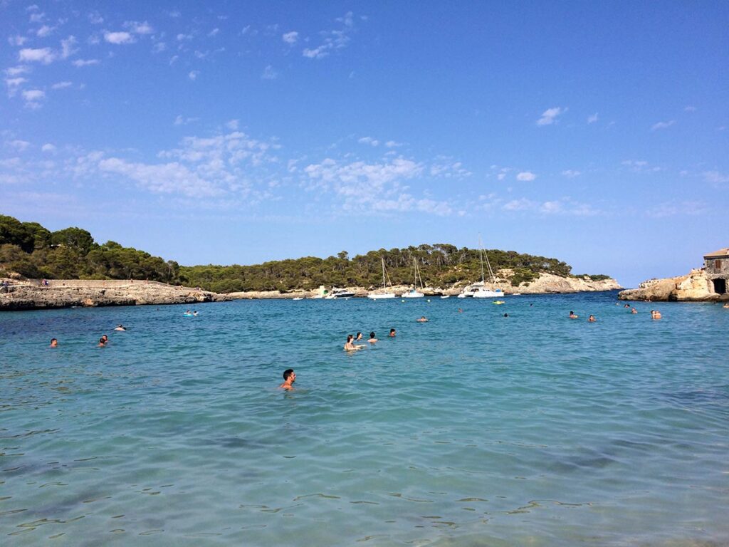 Spiaggia di S’Amarador nel parco naturale di Cala Mondragó