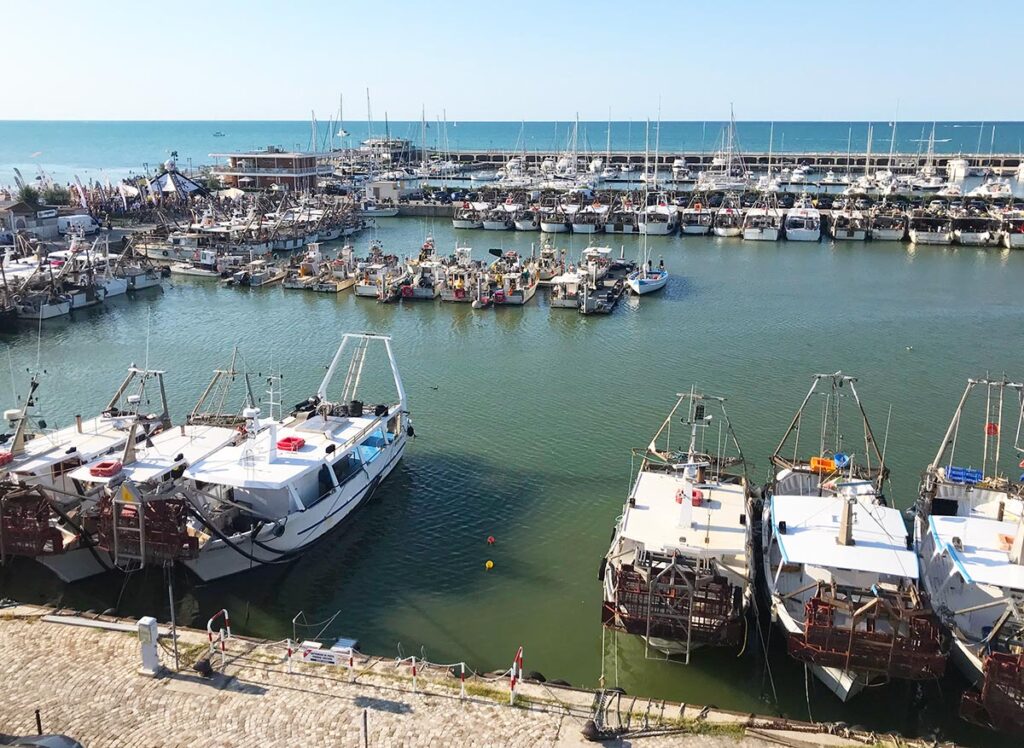 Cosa vedere a Cattolica: una visita al porto