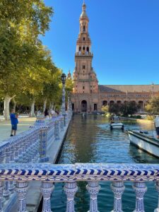 Siviglia, torre presso Plaza de Espana