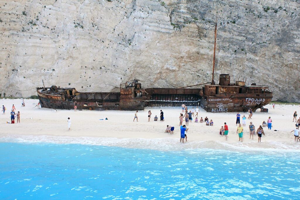 Viaggio a Zante: la celebre spiaggia del relitto