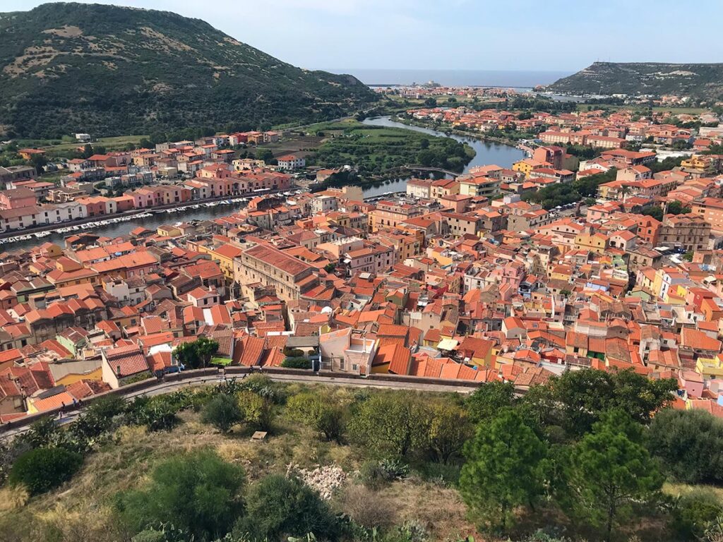 Panorama su Bosa dal castello