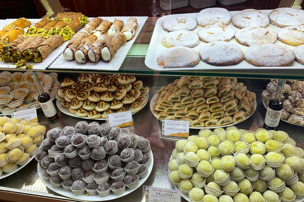 La grande varietà dei dolci tipici di Erice