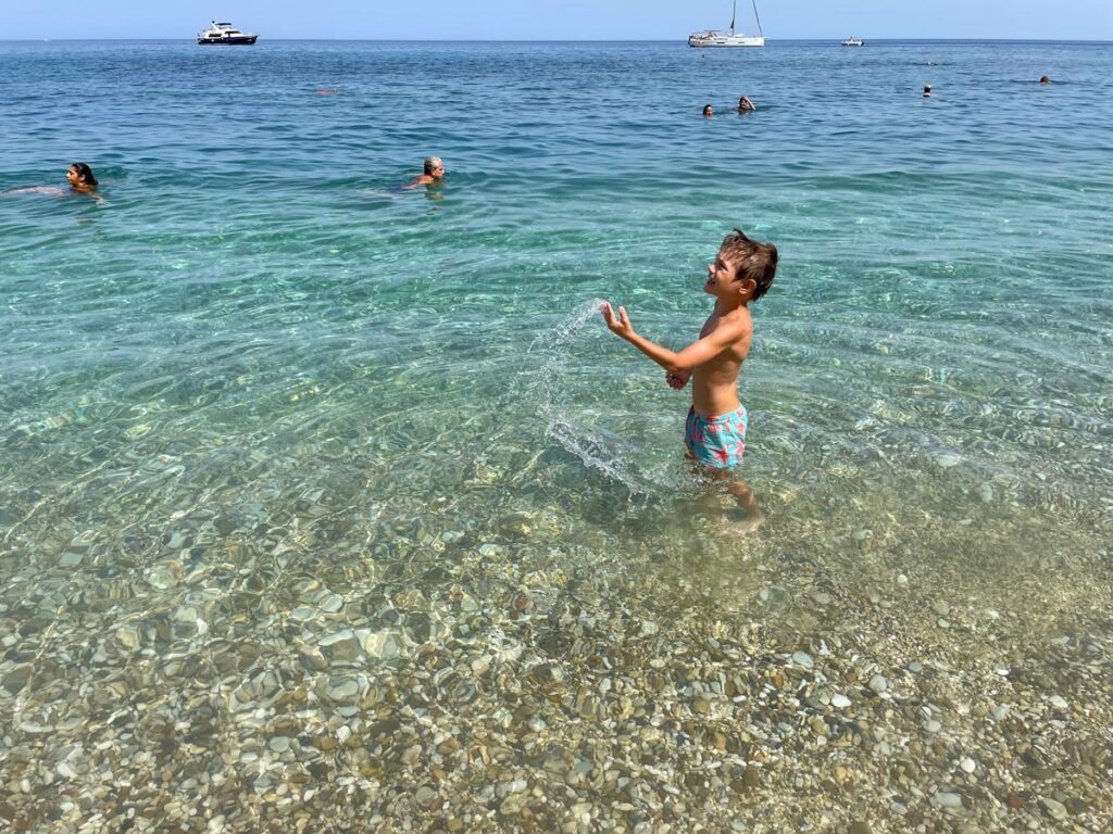 Le acque da sogno della Spiaggia di Guidaloca