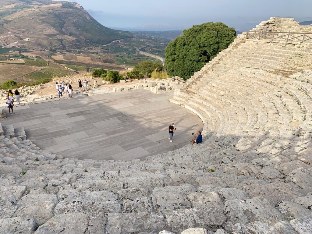 Visita a Segesta: il Teatro Antico